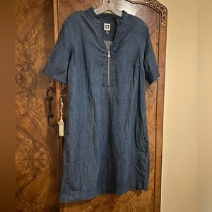 Anne Klein Blue Denim Dress Size 6 short tab sleeve zipper front